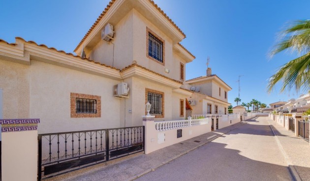 Återförsäljning - Villa -
Orihuela Costa - Costa Blanca