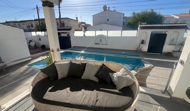 Resale - Villa -
Cabo Roig - Costa Blanca