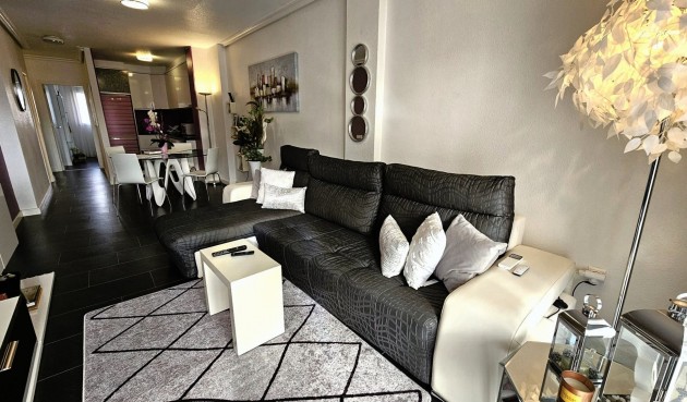 Resale - Apartment -
Torrevieja - Costa Blanca