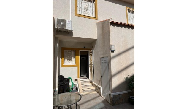 Brukt - Town House -
Ciudad Quesada - Costa Blanca