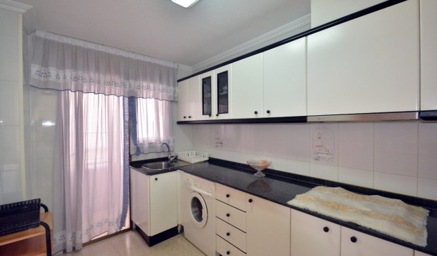 Återförsäljning - Apartment -
Guardamar del Segura - Costa Blanca