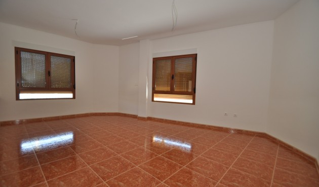 Resale - Town House -
Pinoso - Inland