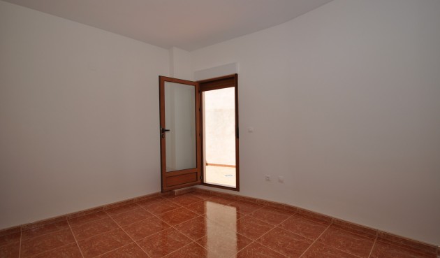 Resale - Town House -
Pinoso - Inland