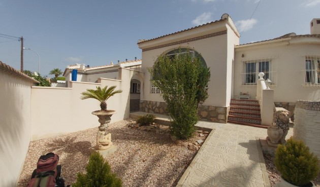 Brukt - Villa -
Ciudad Quesada - Costa Blanca