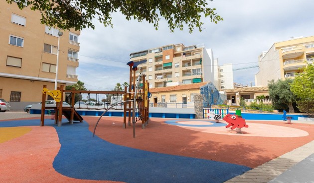 Brukt - Apartment -
Torrevieja - La Mata