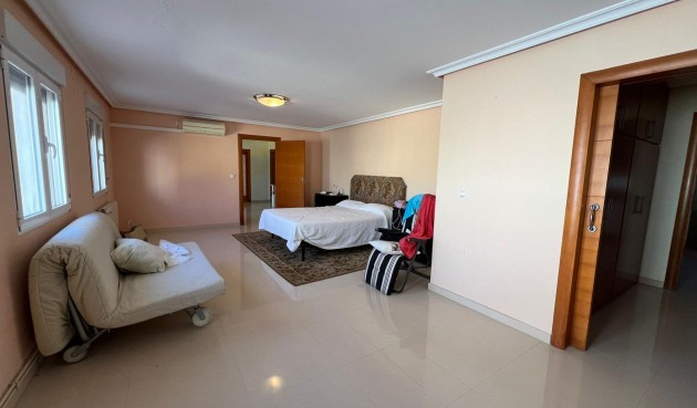 Reventa - Villa -
Torrevieja - Torreta Florida