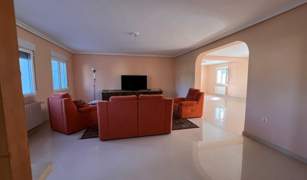 Resale - Villa -
Torrevieja - Torreta Florida