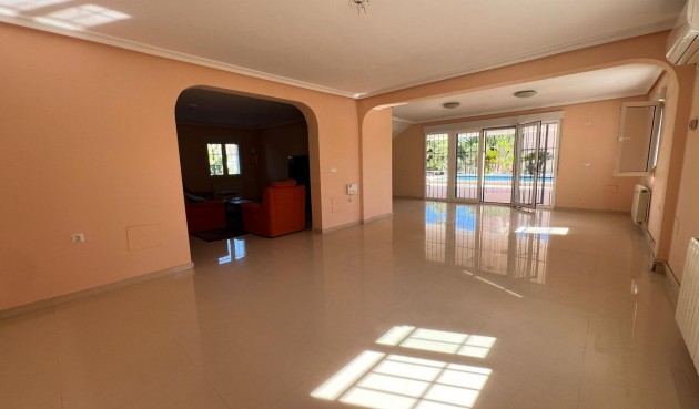 Reventa - Villa -
Torrevieja - Torreta Florida