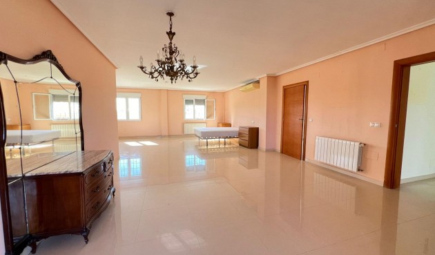 Resale - Villa -
Torrevieja - Torreta Florida