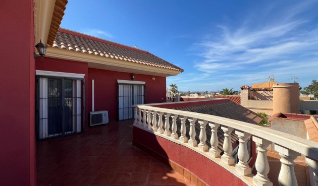 Återförsäljning - Villa -
Torrevieja - Torreta Florida