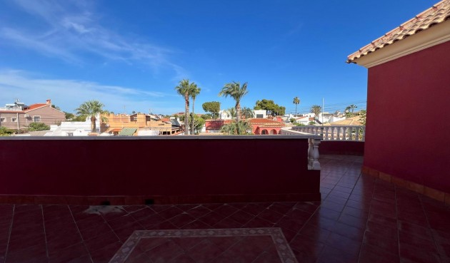 Återförsäljning - Villa -
Torrevieja - Torreta Florida