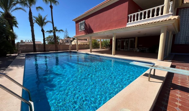 Resale - Villa -
Torrevieja - Torreta Florida