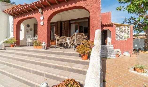 Återförsäljning - Villa -
Orihuela Costa - Punta Prima