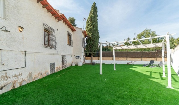 Resale - Villa -
Orihuela Costa - Punta Prima