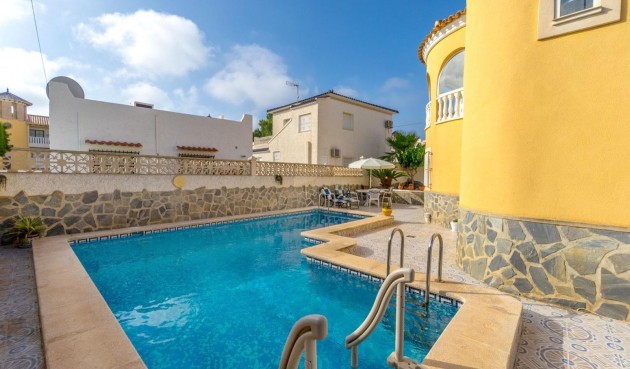 Reventa - Villa -
Orihuela Costa - Villamartín