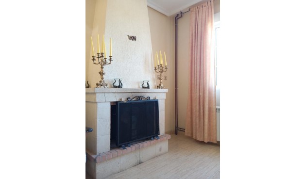 Resale - Bungalow -
Orihuela Costa - PAU 26