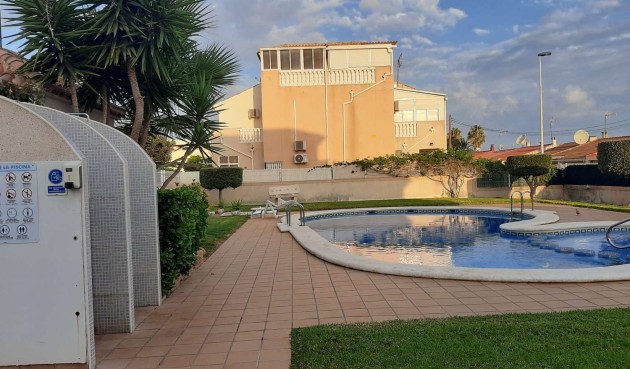 Resale - Bungalow -
Torrevieja - Costa Blanca