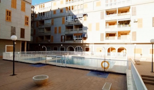 Återförsäljning - Apartment -
Torrevieja - Acequion