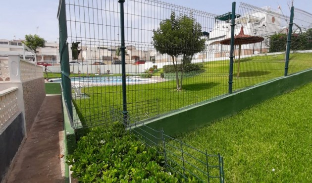 Resale - Bungalow -
Torrevieja - Costa Blanca