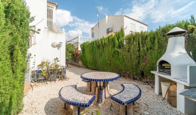 Resale - Villa -
Orihuela Costa - La Florida