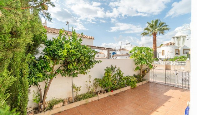 Resale - Villa -
Orihuela Costa - La Florida