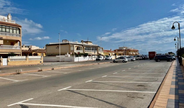 Återförsäljning - Bungalow -
Torrevieja - La Mata