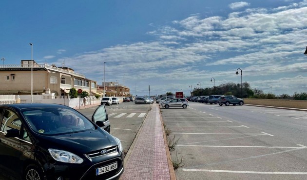 Återförsäljning - Bungalow -
Torrevieja - La Mata