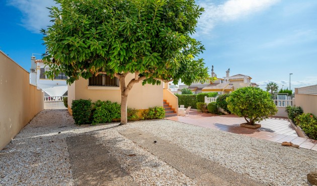 Resale - Villa -
Orihuela Costa - Costa Blanca