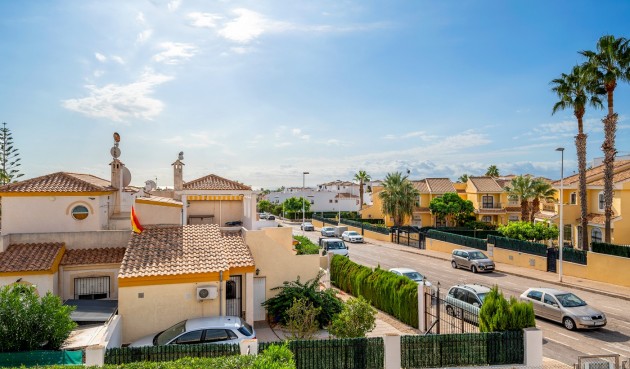 Resale - Villa -
Orihuela Costa - Costa Blanca