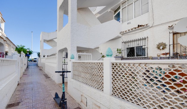 Återförsäljning - Bungalow -
Torrevieja - Costa Blanca