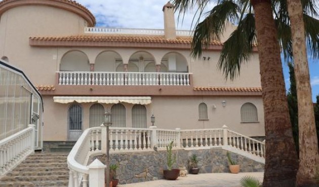 Återförsäljning - Villa -
La Manga del Mar Menor - Km 17