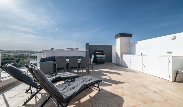 Brukt - Apartment Penthouse -
Orihuela Costa - Villamartín