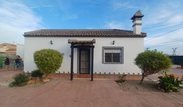 Reventa - Villa -
cuevas de marin - Inland