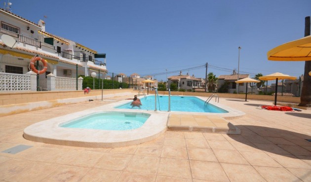 Återförsäljning - Bungalow -
Torrevieja - Torreblanca