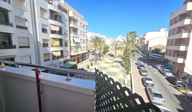 Återförsäljning - Apartment -
Torrevieja - Centro