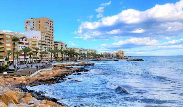 Återförsäljning - Apartment -
Torrevieja - Centro