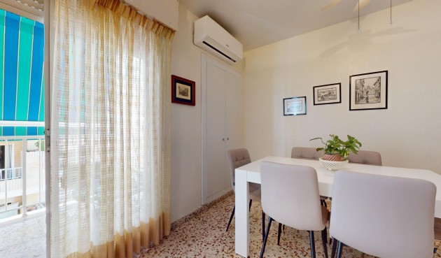 Resale - Apartment -
Torrevieja - Playa del Cura