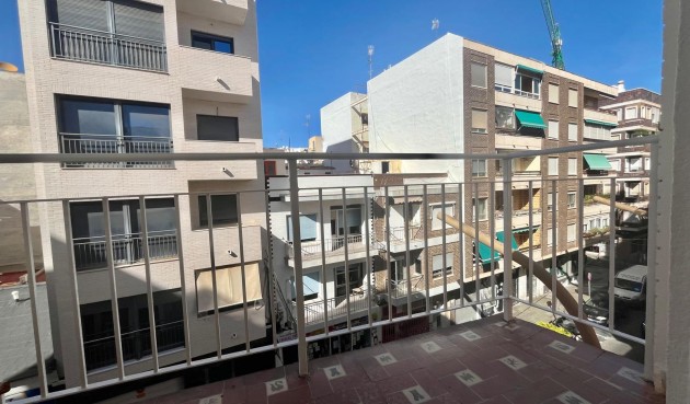 Återförsäljning - Apartment -
Torrevieja - Centro