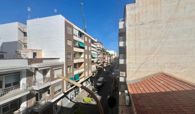 Återförsäljning - Apartment -
Torrevieja - Centro