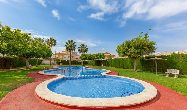 Resale - Bungalow -
Torrevieja - Costa Blanca