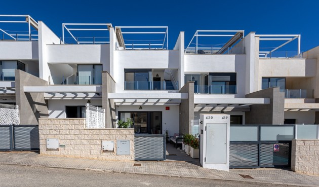 Återförsäljning - Town House -
Orihuela Costa - Costa Blanca