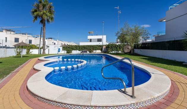 Återförsäljning - Town House -
Orihuela Costa - Costa Blanca