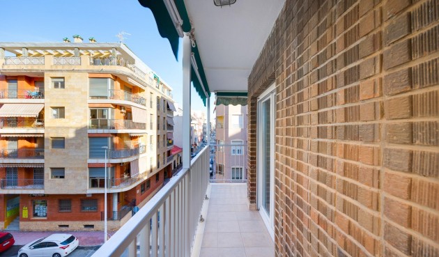 Resale - Apartment -
Torrevieja - Playa del Cura