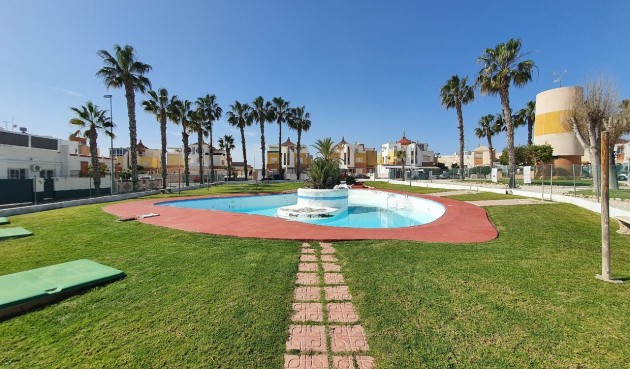 Återförsäljning - Quad House -
Los Altos - Costa Blanca