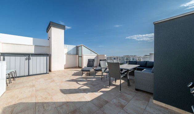 Återförsäljning - Apartment Penthouse -
Orihuela Costa - Villamartín