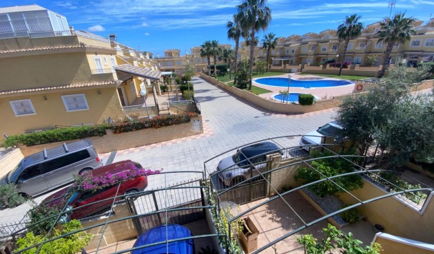 Återförsäljning - Duplex -
Torrevieja - Los Altos