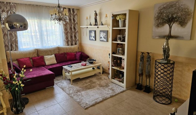 Återförsäljning - Duplex -
Torrevieja - Los Altos