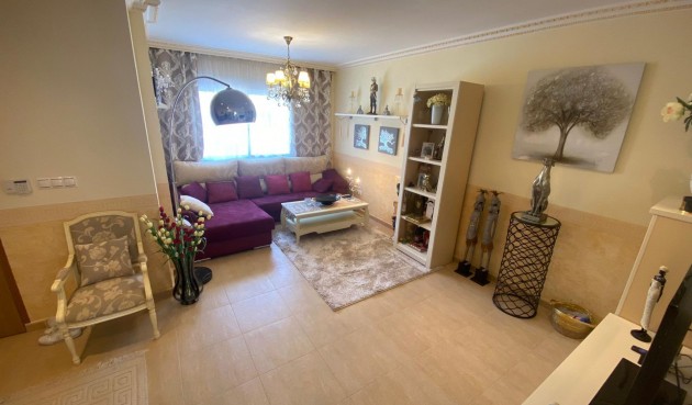 Återförsäljning - Duplex -
Torrevieja - Los Altos