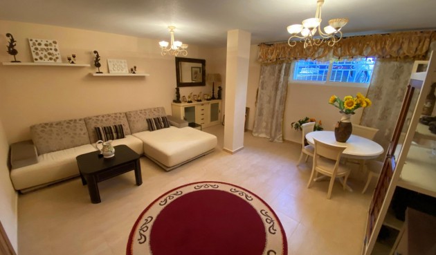 Återförsäljning - Duplex -
Torrevieja - Los Altos