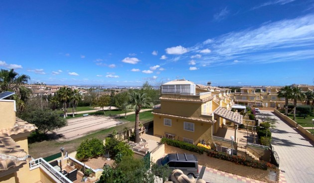 Återförsäljning - Duplex -
Torrevieja - Los Altos